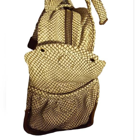 Boktier Beige Leather Scale Shoulder Bag